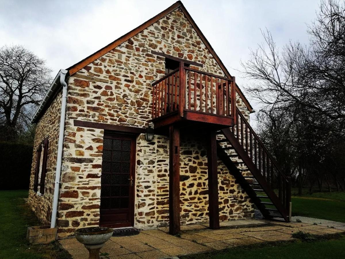 La Petite Boulangerie, chambre d'hôtes indépendante Vaubadon Exterior foto
