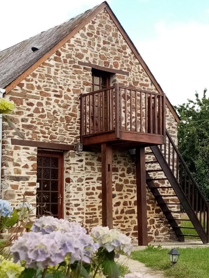 La Petite Boulangerie, chambre d'hôtes indépendante Vaubadon Exterior foto