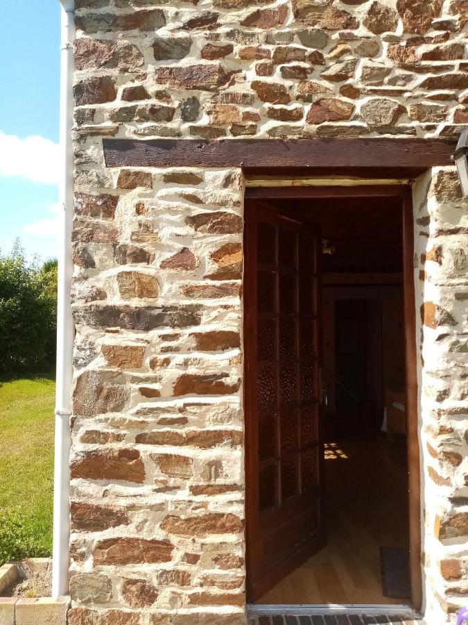 La Petite Boulangerie, chambre d'hôtes indépendante Vaubadon Exterior foto